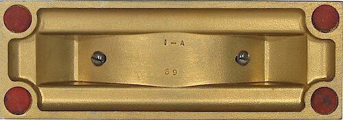 1 Base is only 1 11/16 inches deep. The cavity number "1 - A" or "2 - A" has wide spacing. Used from the beginning of Style 4 though ca. October 1934.. Big 4 Base 1 "1 - A"