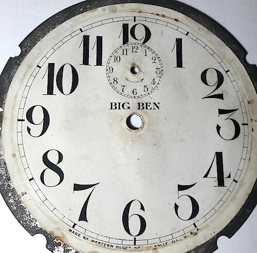2.9 BBT Big Ben above center, MADE BY WESTERN CLOCK CO., LA SALLE, ILL., U.S.A. at bottom in standard size lettering, but slightly wider than on type 2.7 and 4.1. Example in Great Britain dated 3-25-15 seen by Dugald McIntosh (and a second example seen there, date unknown).