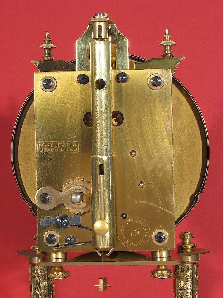 Schatz Standard 400 Day Early Logo Roman Numeral. Movement is Horolovar back plate No, 1278. No date stamp.