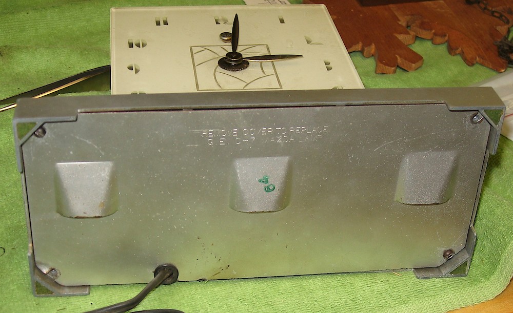 General Electric 4h72. General Electric 4h72 Shelf Clock Model Photo