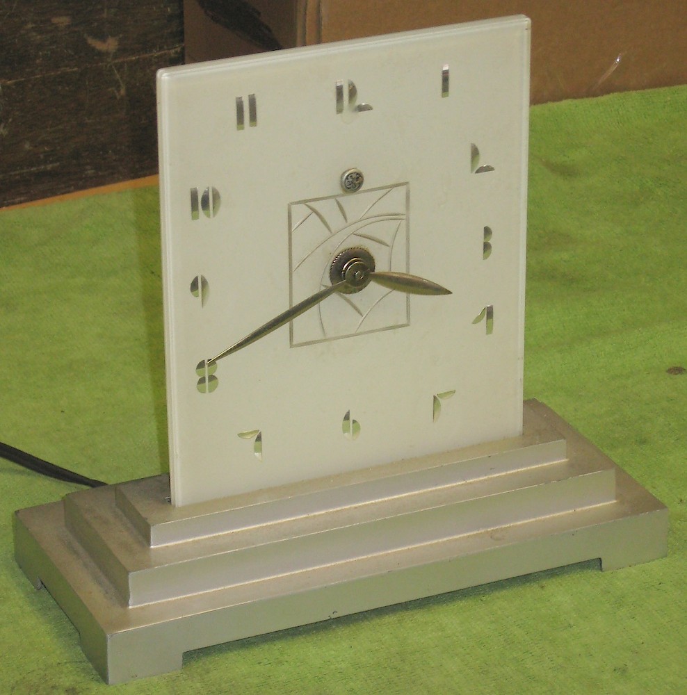 General Electric 4h72. General Electric 4h72 Shelf Clock Model Photo