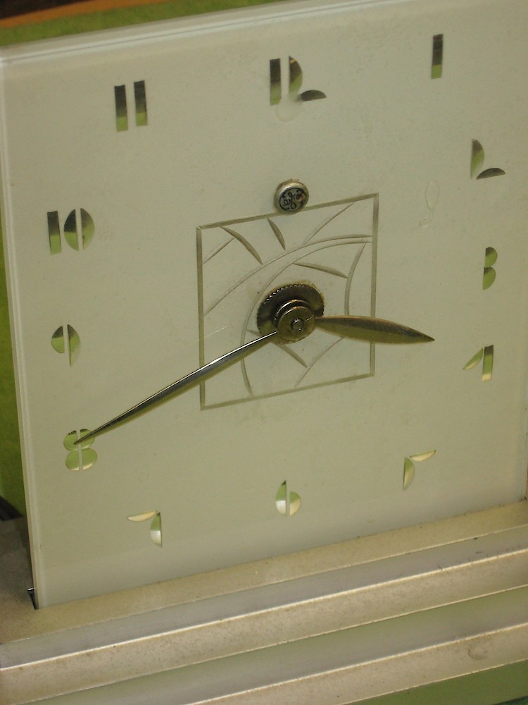 General Electric 4h72. General Electric 4h72 Shelf Clock Model Photo