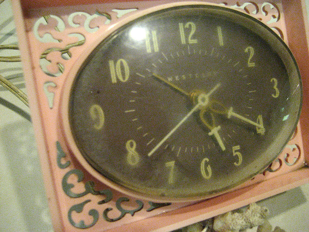 Westclox Lace Pink. Westclox Lace Pink Alarm Clock Model Photo