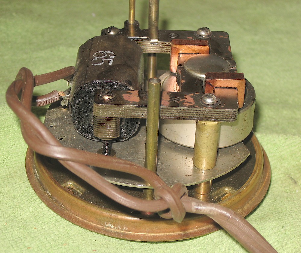 Telechron 3h07. Telechron 3h07 Shelf Clock Model Photo