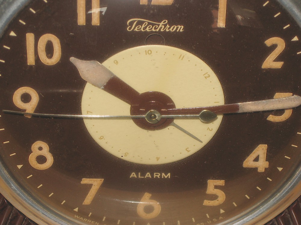 Telechron 7h85l Brown. Telechron 7h85l Brown Alarm Clock Model Photo