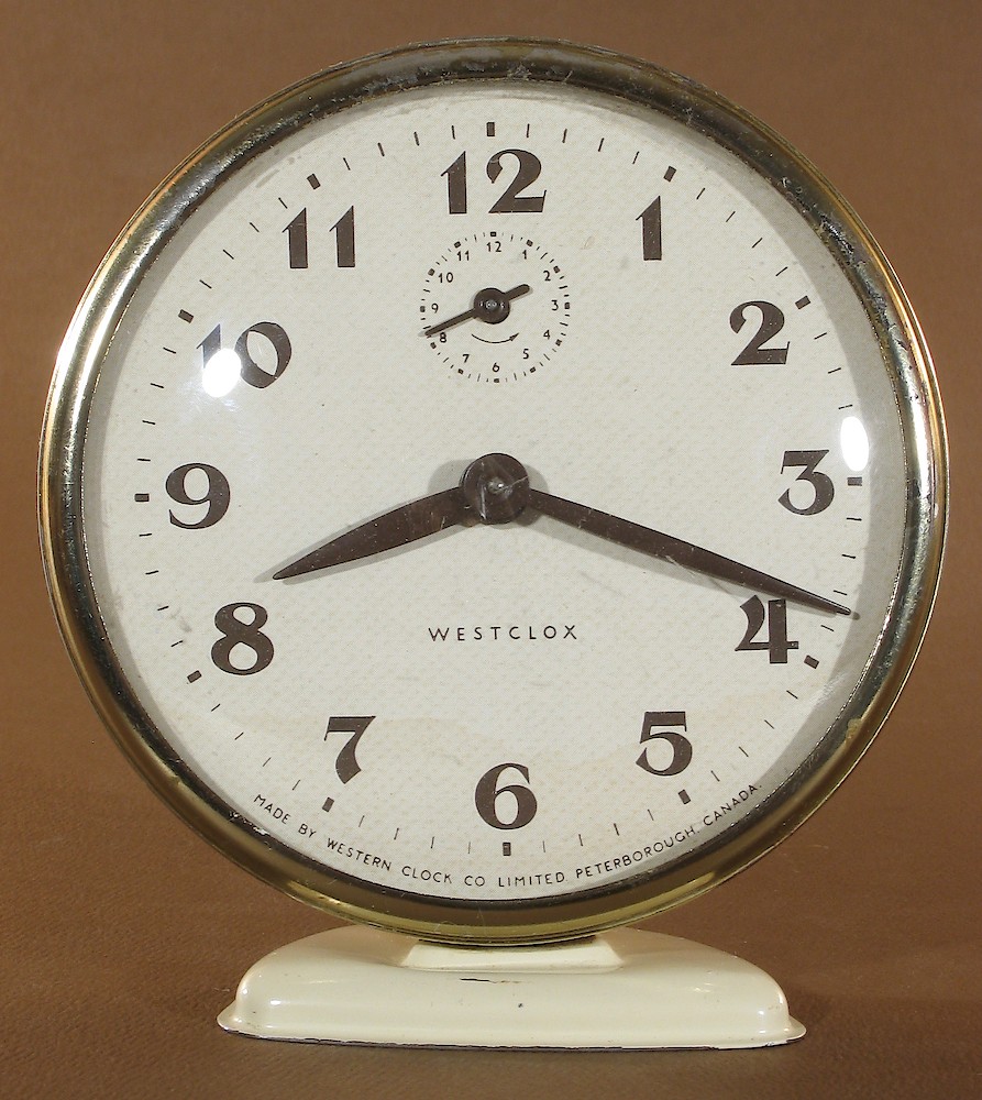 Westclox Canada America Y66 Ivory Plain. Westclox Canada America Y66 Ivory Plain Clock Example Photo