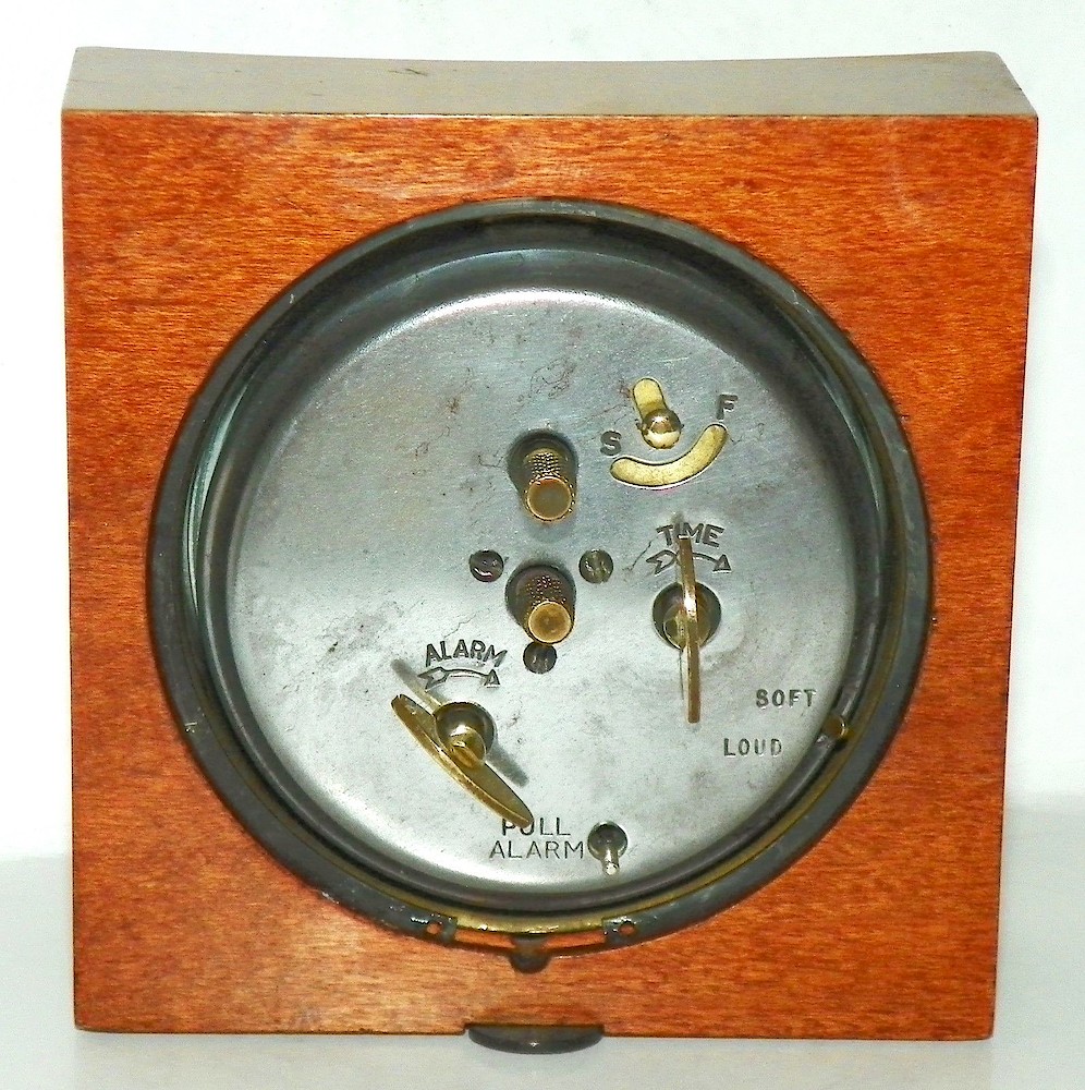 Seth Thomas Cort Maple Case Brown Luminous Dial. Seth Thomas Cort Maple Case Brown Luminous Dial Clock Example Photo