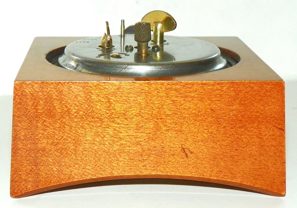 Seth Thomas Cort Maple Case Brown Luminous Dial. Seth Thomas Cort Maple Case Brown Luminous Dial Clock Example Photo