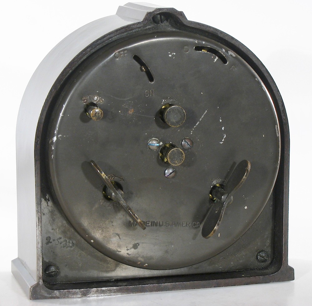 Westclox 8 Day Alarm Bakelite Ridged Round Top. Westclox 8 Day Alarm Bakelite Ridged Round Top Clock Example Photo