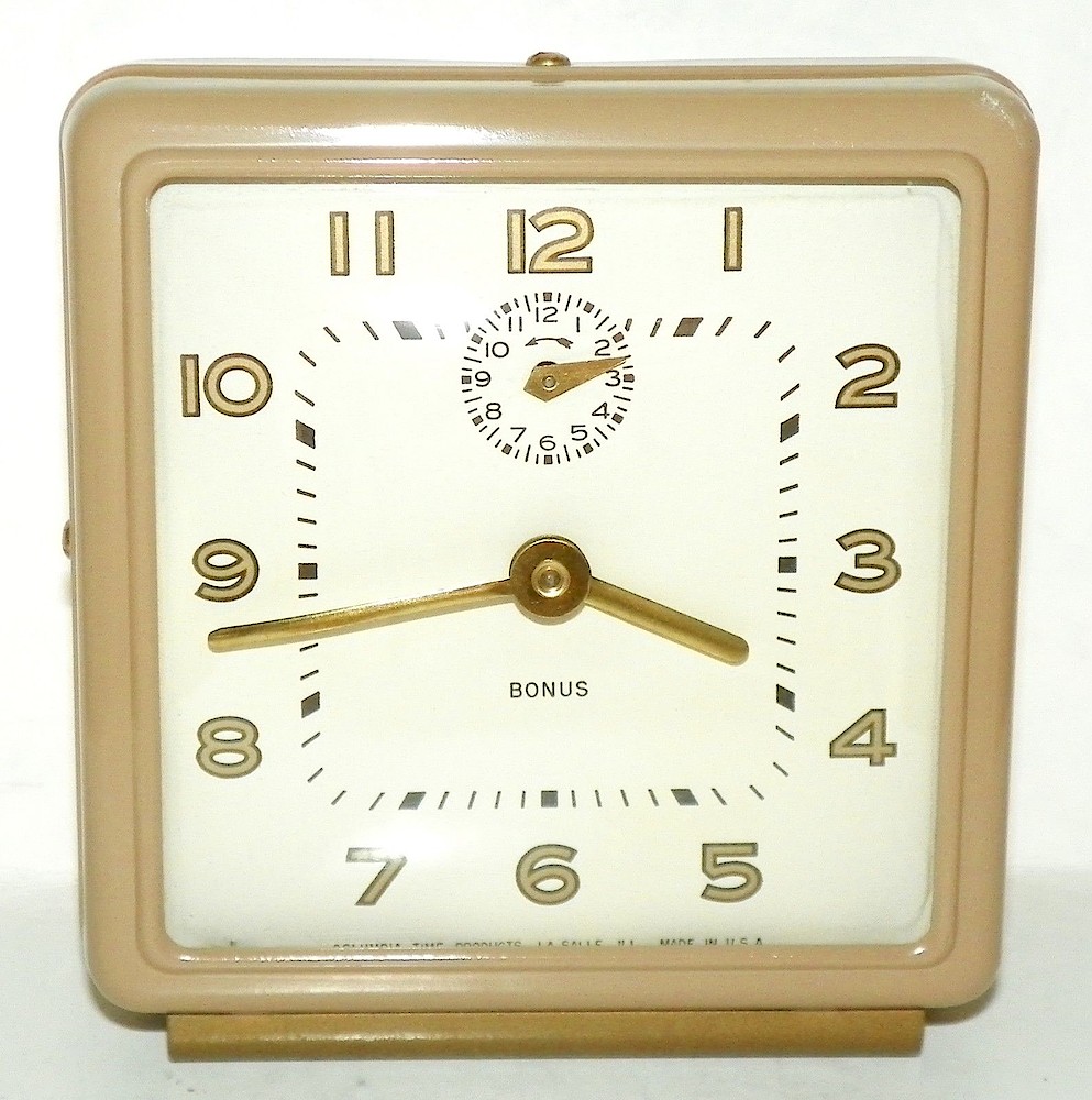 Westclox Columbia Bonus Beige Plain. Westclox Columbia Bonus Beige Plain Clock Example Photo