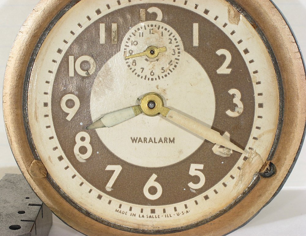 Westclox Baby Ben Style 5 Waralarm Ivory Luminous. Westclox Baby Ben Style 5 Waralarm Ivory Luminous Clock Example Photo