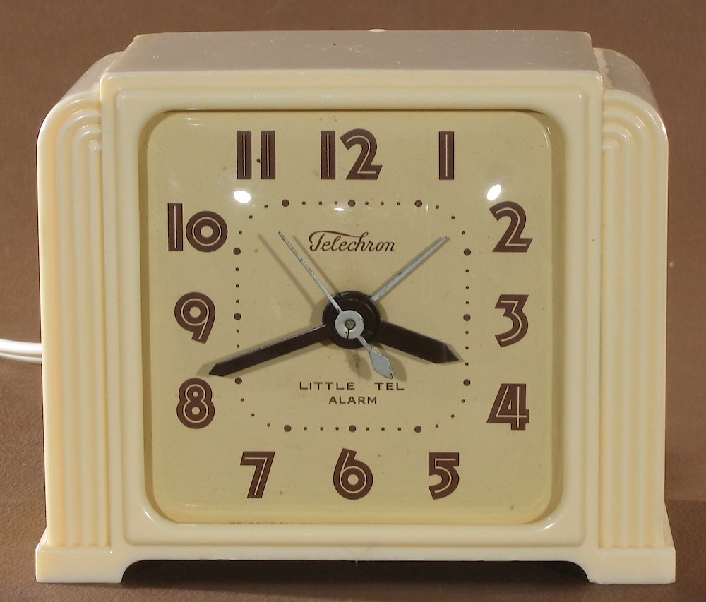 Telechron 7hb137 Ivory Plain. Telechron 7hb137 Ivory Plain Clock Example Photo