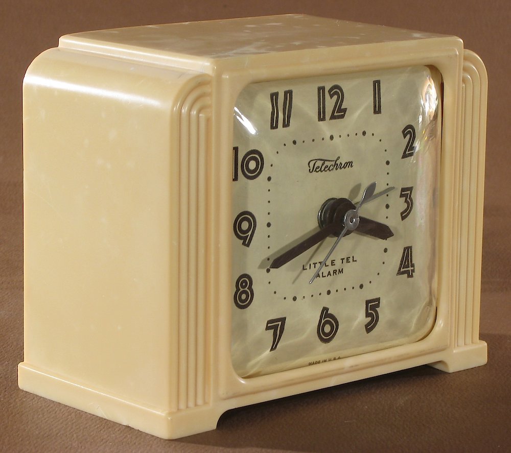 Telechron 7hb137 Ivory Plain. Telechron 7hb137 Ivory Plain Clock Example Photo