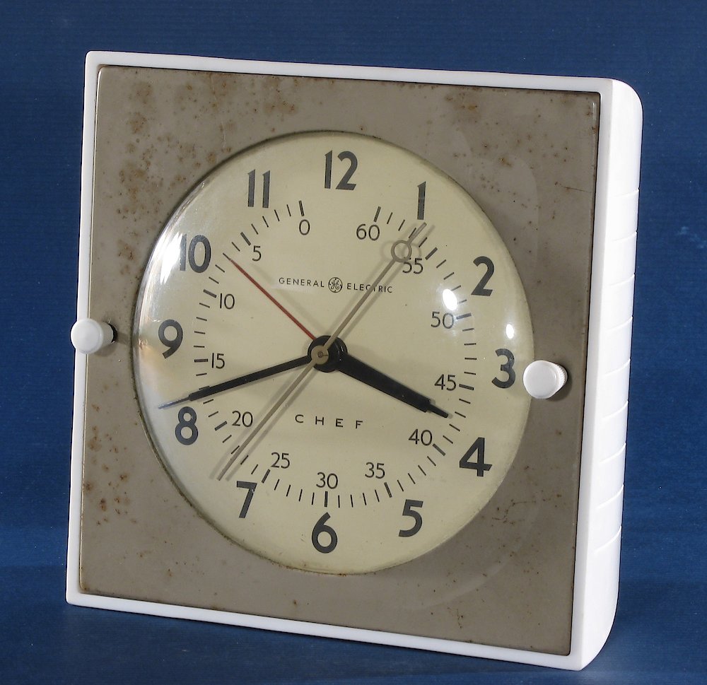 General Electric 2h18 White. General Electric 2h18 White Clock Example Photo