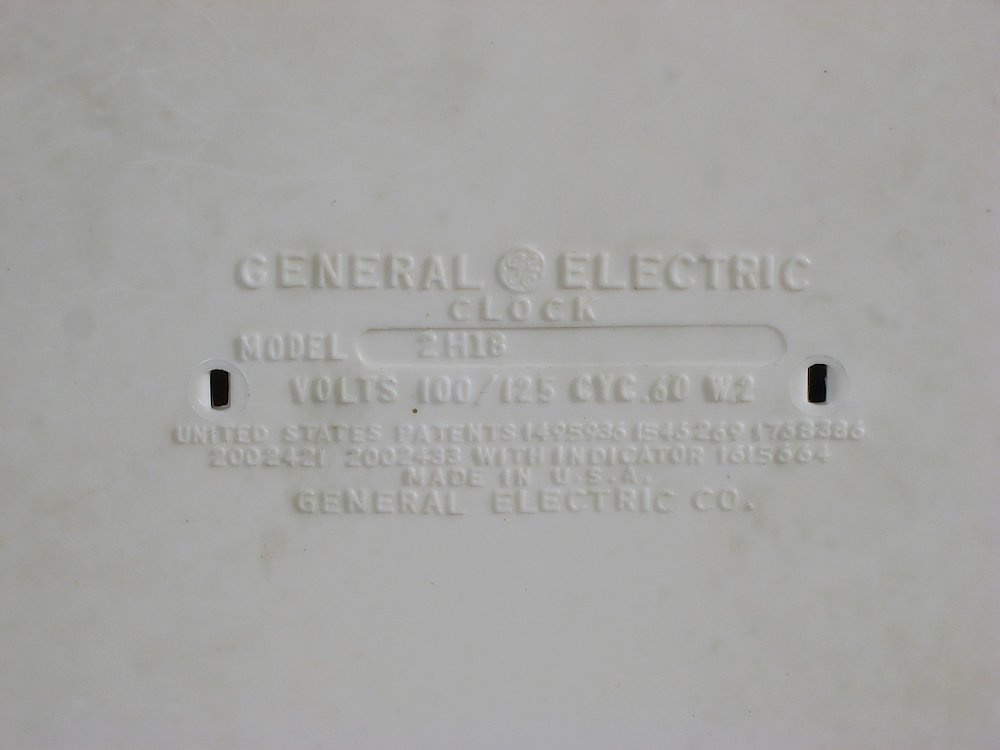 General Electric 2h18 White. General Electric 2h18 White Clock Example Photo