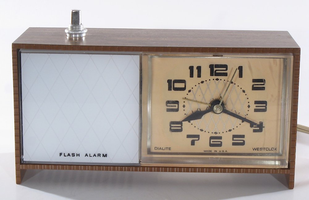 Westclox Moonbeam Style 3 Flashalarm Woodgrain. Westclox Moonbeam Style 3 Flashalarm Woodgrain Clock Example Photo