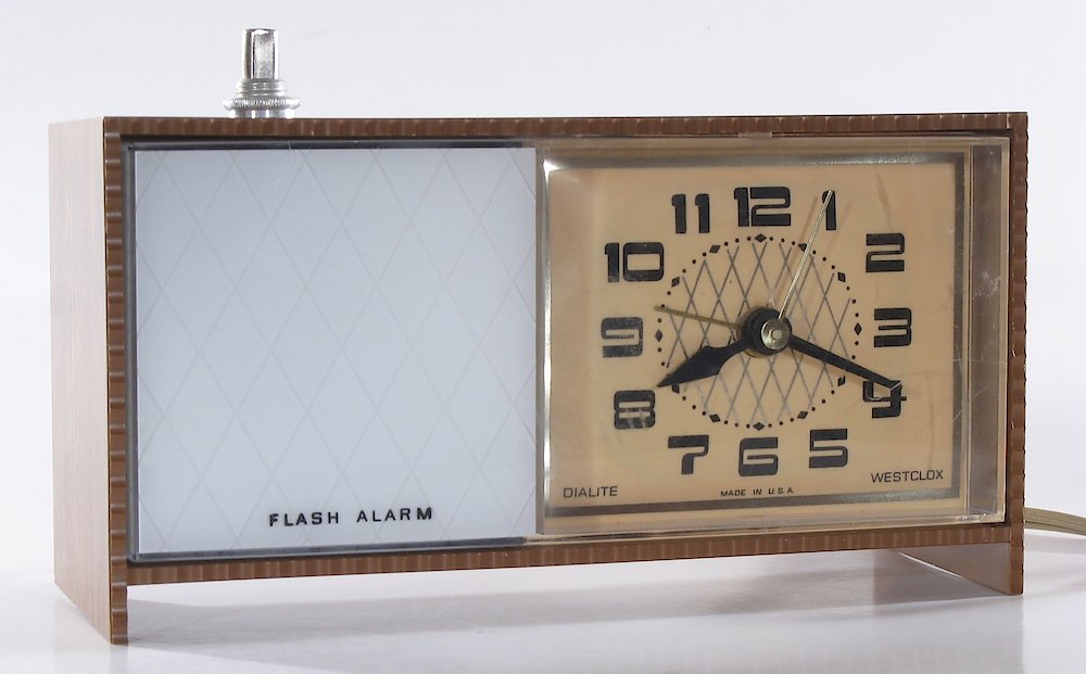 Westclox Moonbeam Style 3 Flashalarm Woodgrain. Westclox Moonbeam Style 3 Flashalarm Woodgrain Clock Example Photo