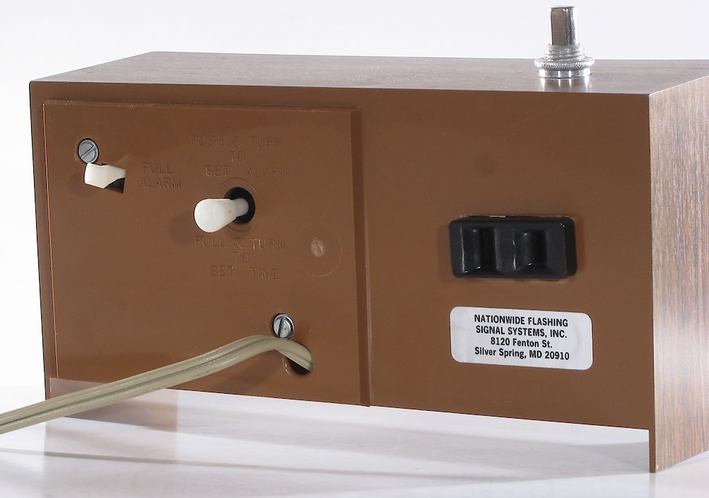 Westclox Moonbeam Style 3 Flashalarm Woodgrain. Westclox Moonbeam Style 3 Flashalarm Woodgrain Clock Example Photo