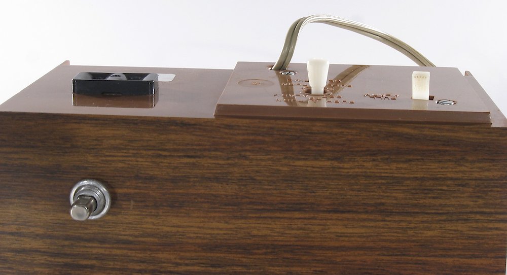 Westclox Moonbeam Style 3 Flashalarm Woodgrain. Westclox Moonbeam Style 3 Flashalarm Woodgrain Clock Example Photo