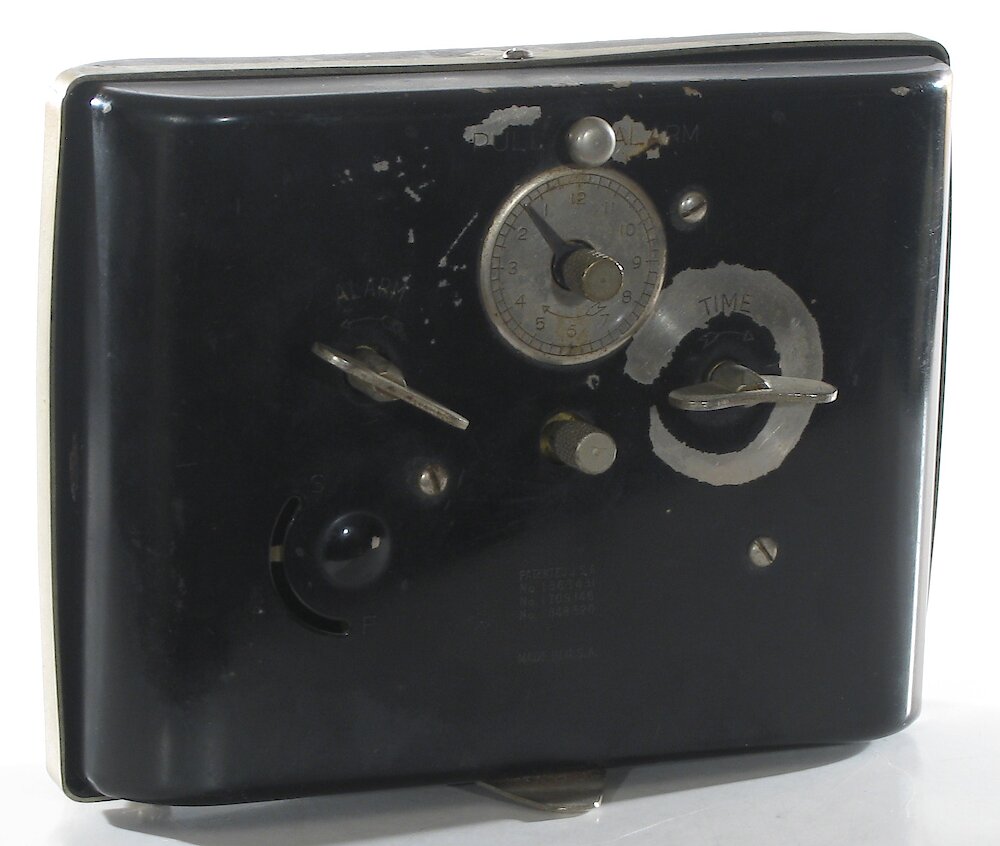 Westclox Siesta Black Plain. Westclox Siesta Black Plain Clock Example Photo