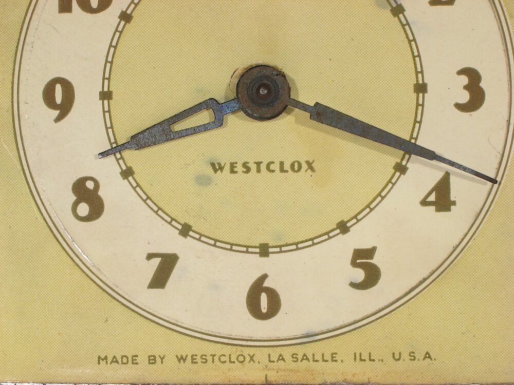 Westclox Siesta Ivory Plain. Westclox Siesta Ivory Plain Clock Example Photo