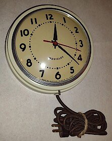 Westclox Manor Ivory S4a. Westclox Manor Ivory S4a Clock Example Photo