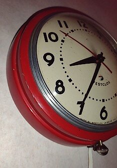 Westclox Manor Red S5b. Westclox Manor Red S5b Clock Example Photo