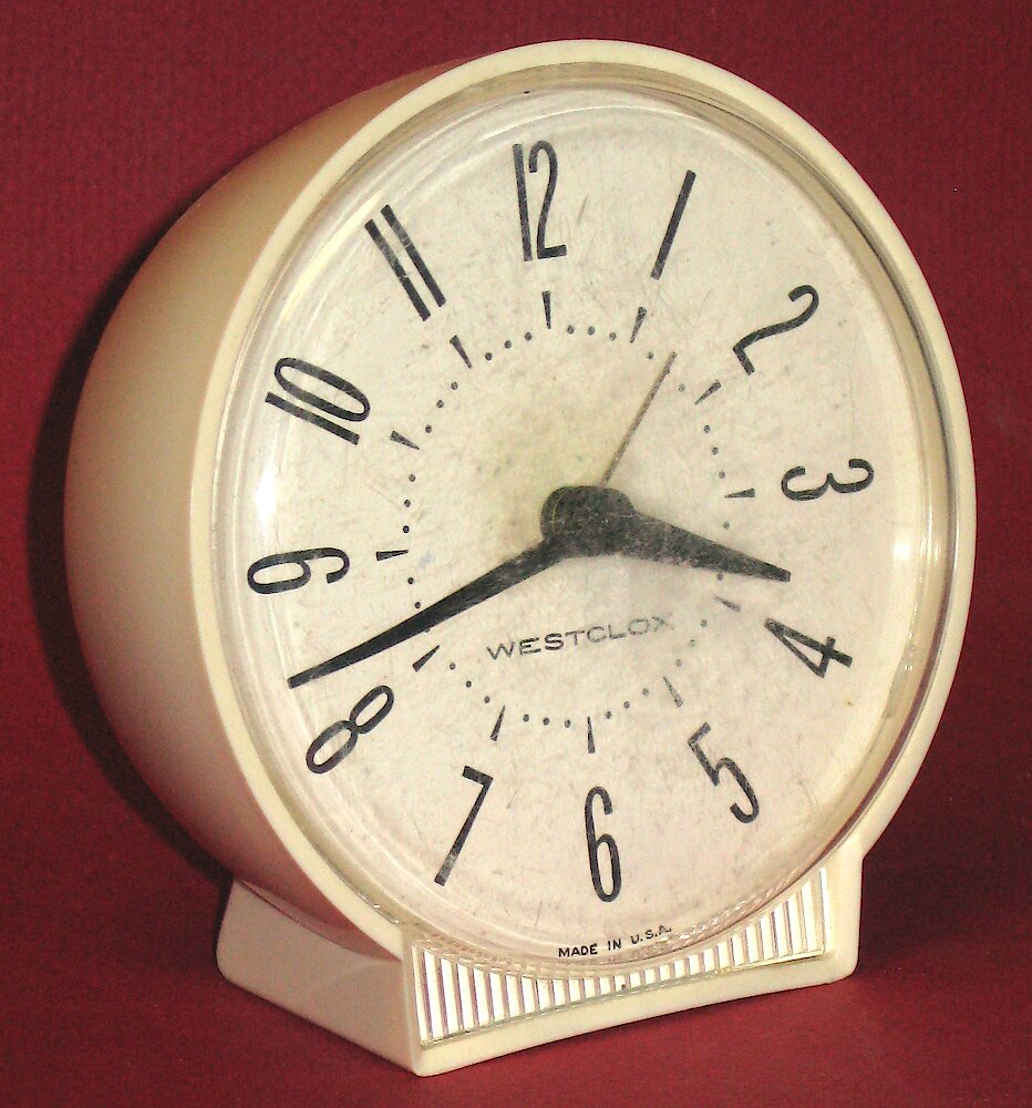 Westclox Bingo Style 3 Ivory Plain. Westclox Bingo Style 3 Ivory Plain Clock Example Photo