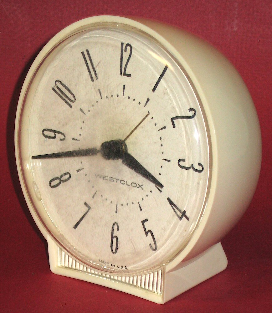 Westclox Bingo Style 3 Ivory Plain. Westclox Bingo Style 3 Ivory Plain Clock Example Photo