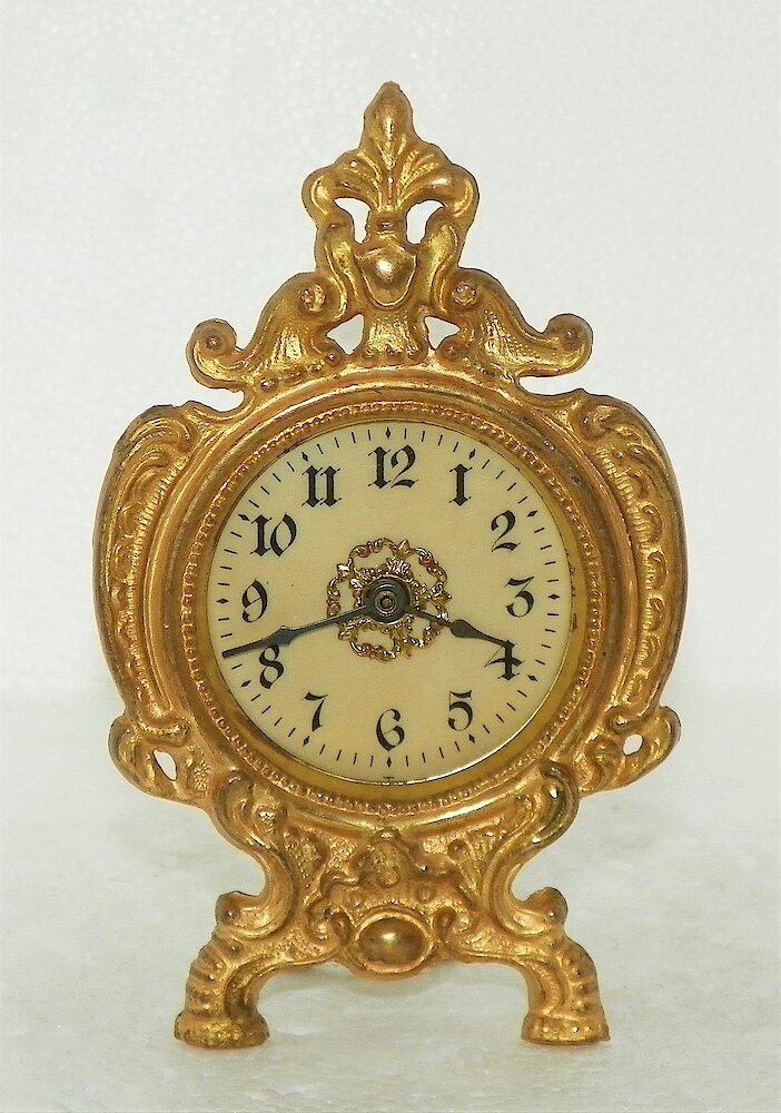 Westclox Versailles Gold Plate. Westclox Versailles Gold Plate Clock Example Photo