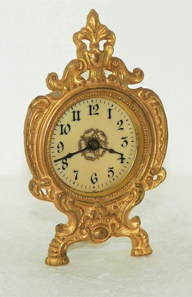 Westclox Versailles Gold Plate. Westclox Versailles Gold Plate Clock Example Photo