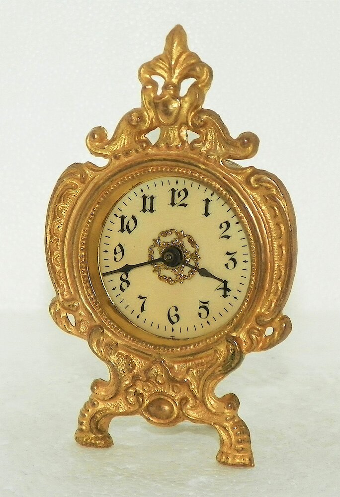 Westclox Versailles Gold Plate. Westclox Versailles Gold Plate Clock Example Photo