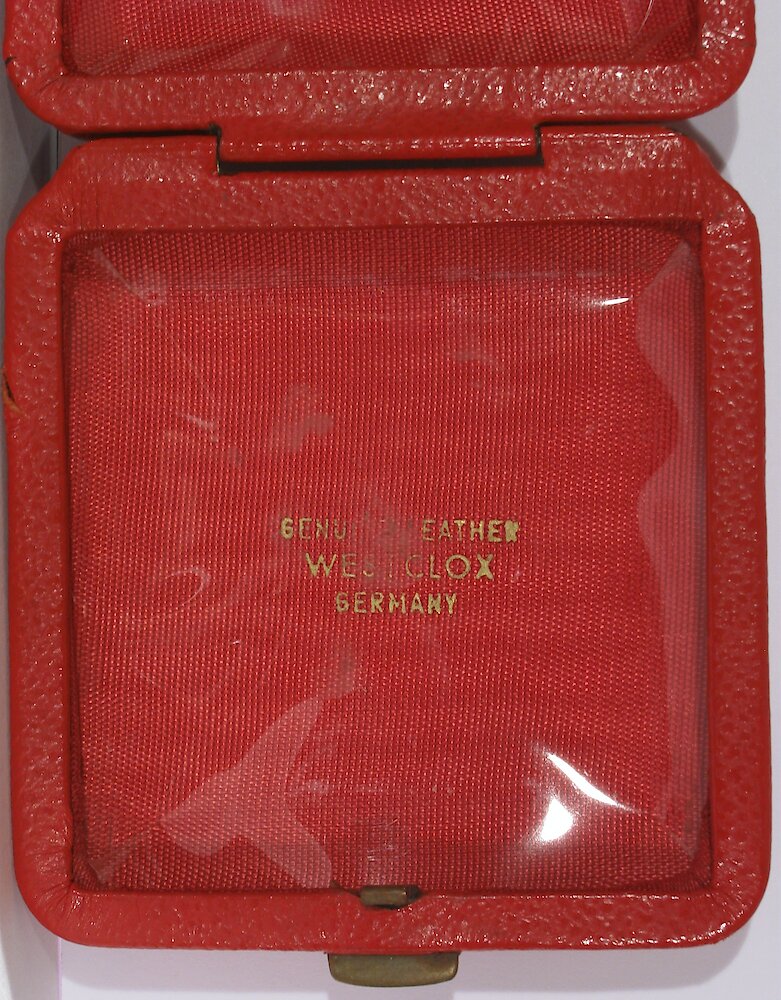 Westclox Travette Red. Westclox Travette Red Clock Example Photo