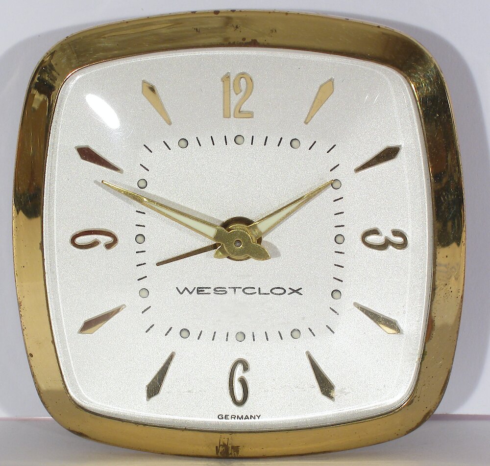 Westclox Travette Deluxe Red. Westclox Travette Deluxe Red Clock Example Photo