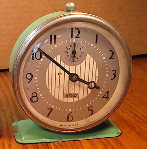 Westclox Keno Style 3 Alarm Clock. Photos from eBay seller stridercat