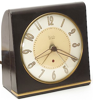 Westclox 1948 Big Ben Brown Bakelite Electric Luminous. Example dated 9-51 (September 1951) . This is the second dial type (off-white on the outside and beige in the center).