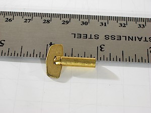 Westclox Big Ben Style 7 White Luminous. Key 24.3 mm long (slightly over 15/16 inch)