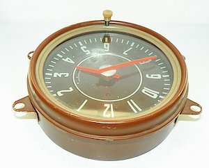 Westclox Round 5 Inch Front Wind Auto Clock