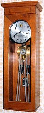 First synchronous model master clock,introduced in 1932