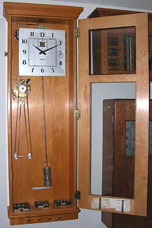 1950s AR2 master clock
