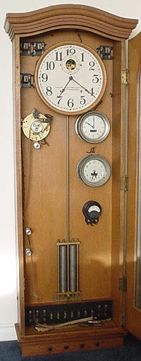 Master clock by Pacific Electric clock co.