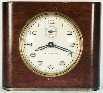 Deft 3 by Seth Thomas. Made in 1947. Wood case.